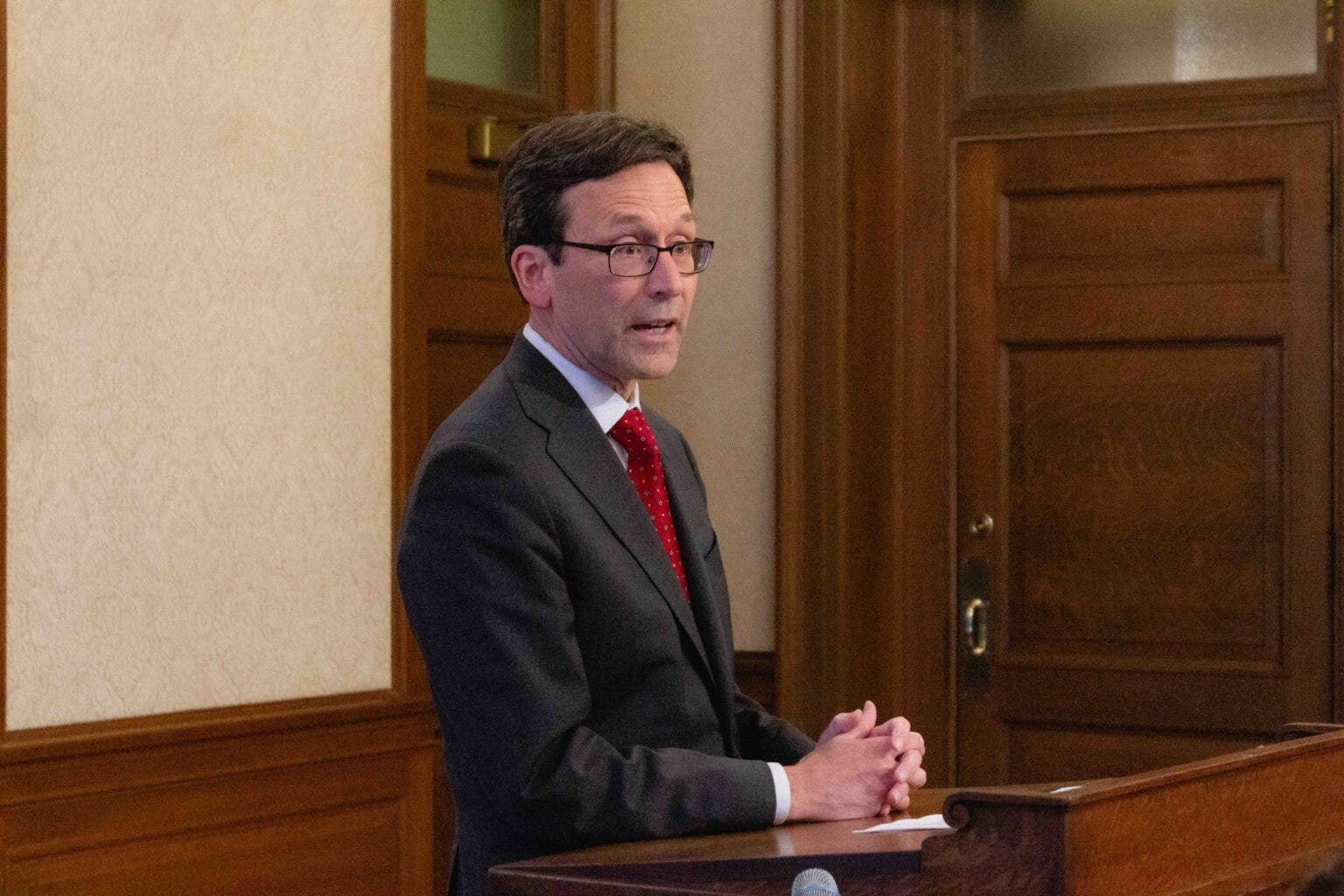 WA Gov. Ferguson backs income tax on WA residents earning over $1M