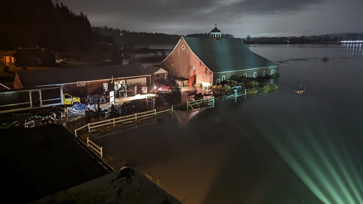 LIVE UPDATES: River flooding, gusty winds, road closures in western Washington
