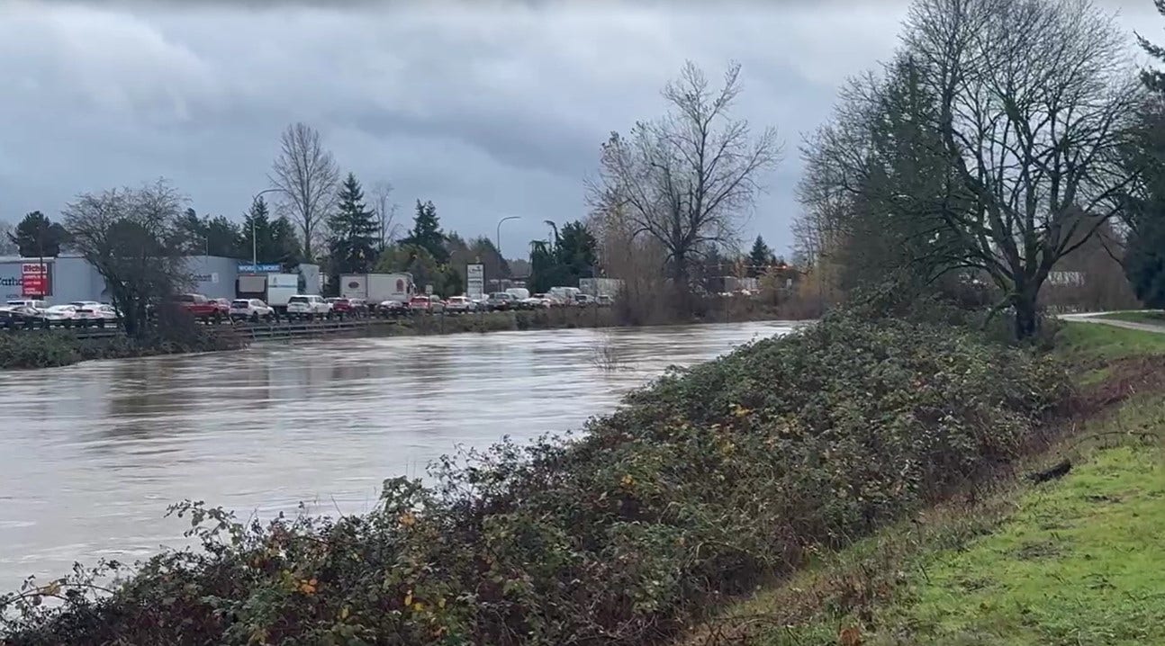 Flash flood warning issued for King County, WA due to Green River levee failure