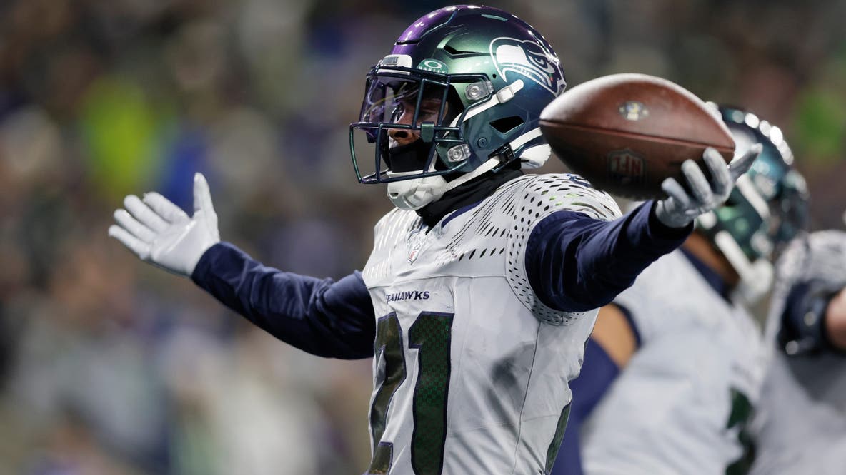 Seahawks, Witherspoon agree on 4-year, $132 million extension: report