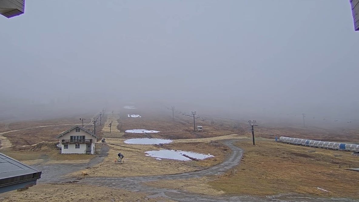 Summit at Snoqualmie ski slopes bare after WA's atmospheric river storms