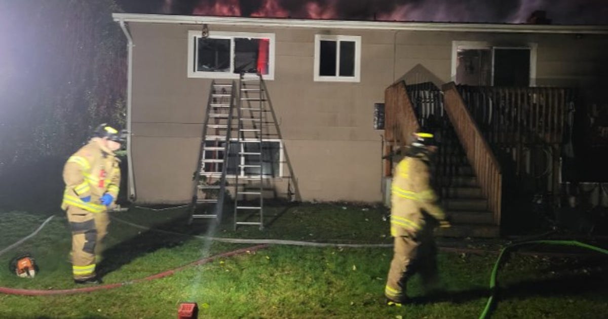 1 dead, 1 hospitalized after house fire in Lakewood | FOX 13 Seattle