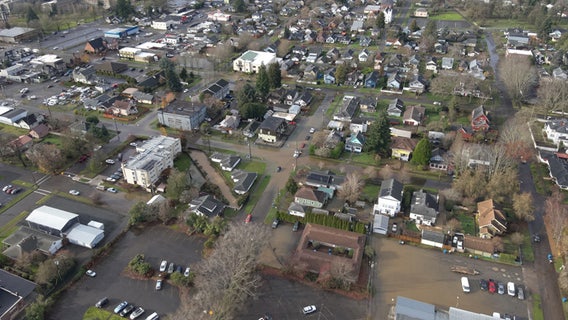 Atmospheric river flooding causes power outages for thousands in WA