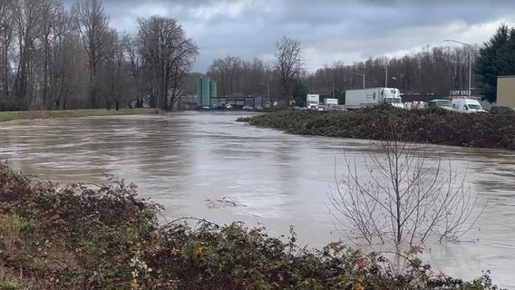 Flash flood warning issued for King County, WA due to Green River levee failure