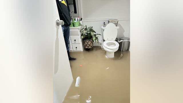 Skagit River flooded homes in Burlington, WA, residents still evacuated Friday