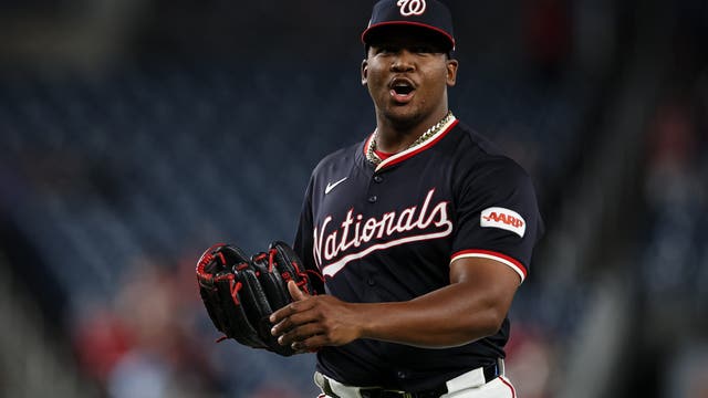 Seattle Mariners acquire reliever Jose Ferrer in off-season trade