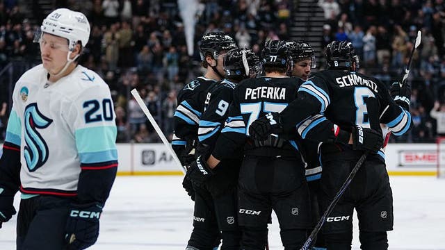 Dylan Guenther power play goal breaks tie as Seattle Kraken lose 5-3 to Mammoth