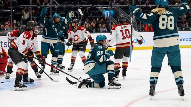 Alex Carpenter scores twice as Seattle Torrent beat Charge 4-1