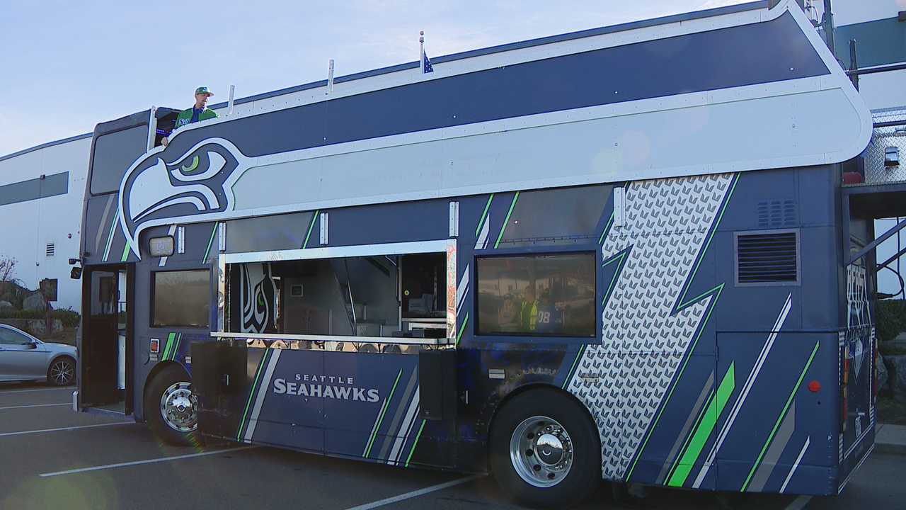 The Beast Bus: Seahawks playoff party on London double-decker bus
