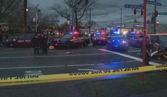 2 shot, killed at bus stop in Seattle's Rainier Beach neighborhood
