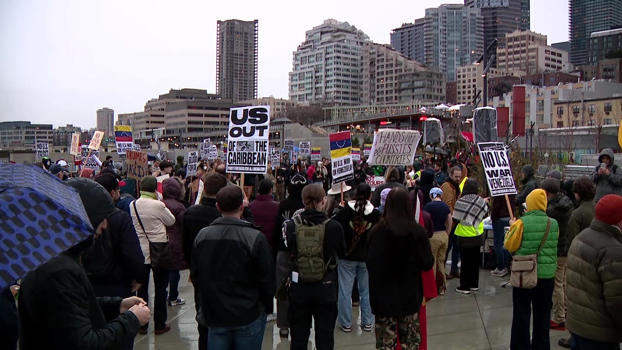 'No War on Venezuela' protests pop up around WA following US strikes