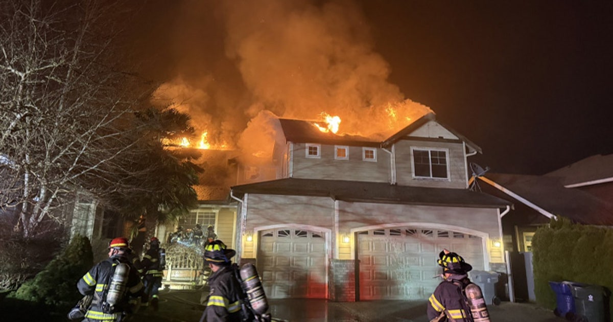 Crews investigate house fire in Kent, WA | FOX 13 Seattle