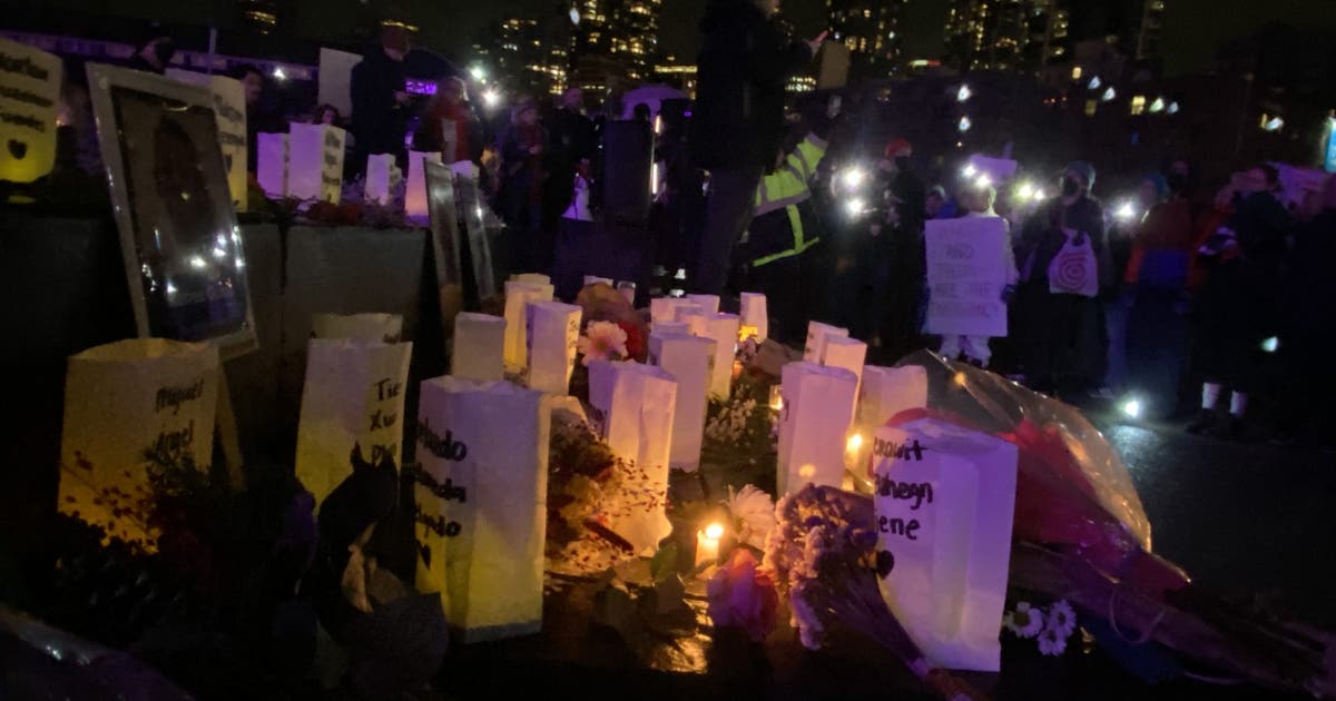 Hundreds attend Seattle vigil for woman shot by ICE in Minnesota