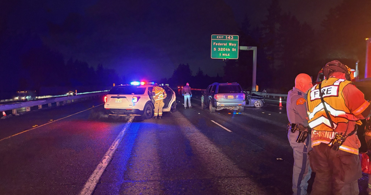 2 in custody after short pursuit, crash on I-5 in Auburn | FOX 13 Seattle