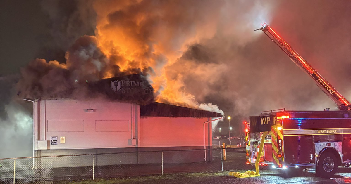 Fire destroys University Place storage facility | FOX 13 Seattle
