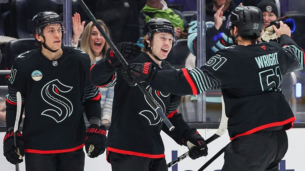 Berkly Catton scores first two goals as Seattle Kraken beat Bruins 7-4