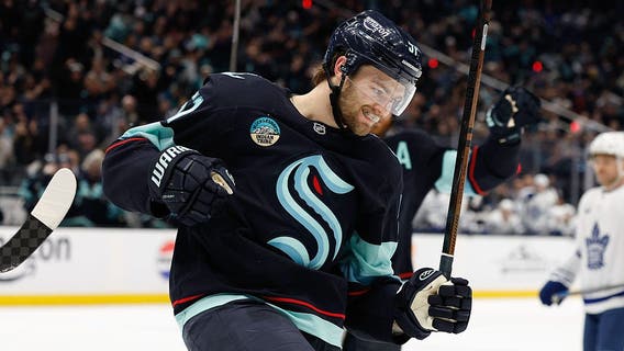 Shane Wright scores twice as Seattle Kraken beat Maple Leafs 5-2