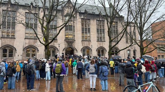 Anti-ICE protesters occupy University of Washington building