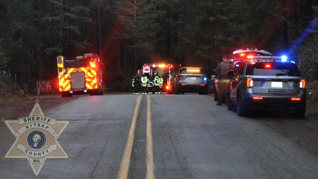 Man dead after car crash in Port Orchard, WA, authorities investigating