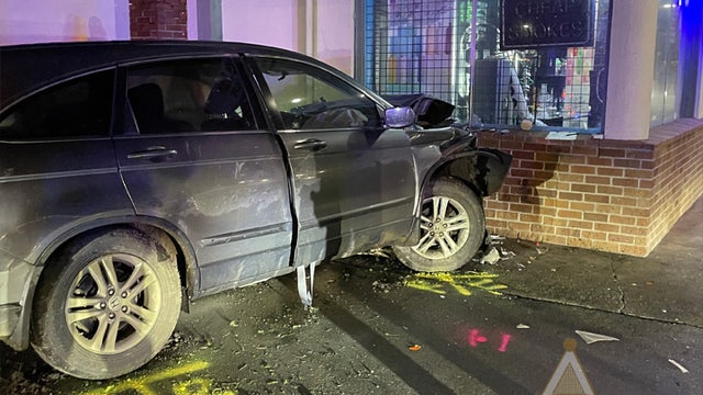 High-speed crash into Poulsbo, WA, building leads to DUI arrest
