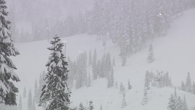 Steven Pass Ski Resort reopens after power outage