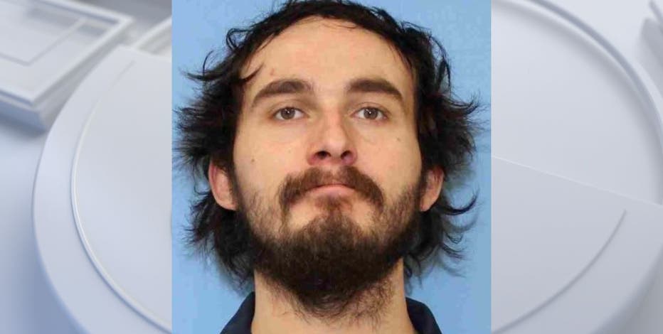 Federal Way, WA man arrested after parents found dead