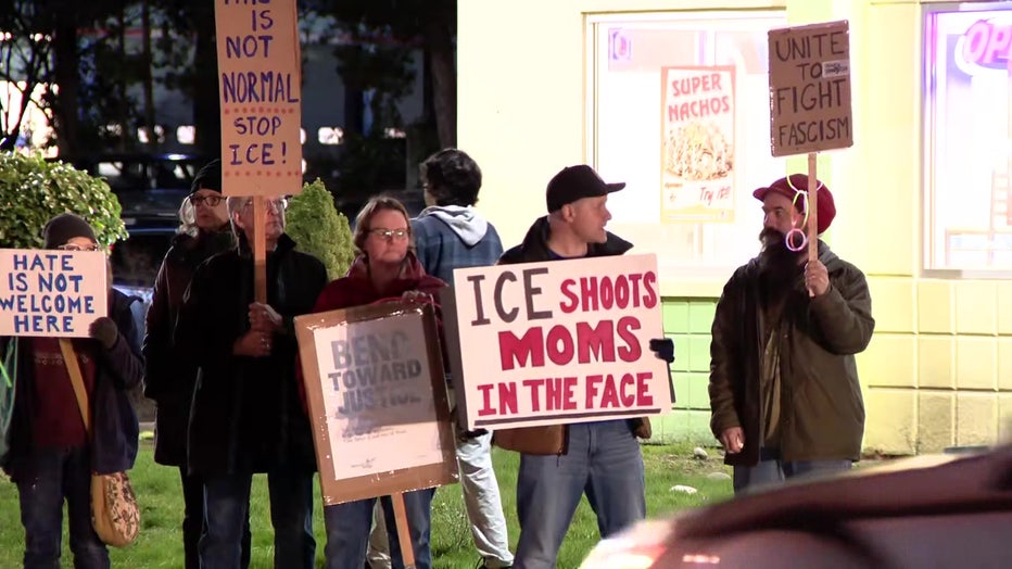 Puyallup protest over fatal ICE shooting in MInneapolis