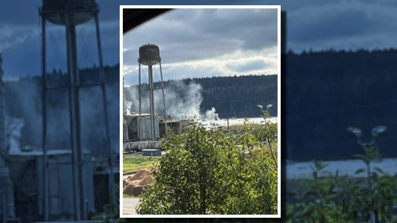 2 people airlifted from sailboat explosion in Port Townsend, WA