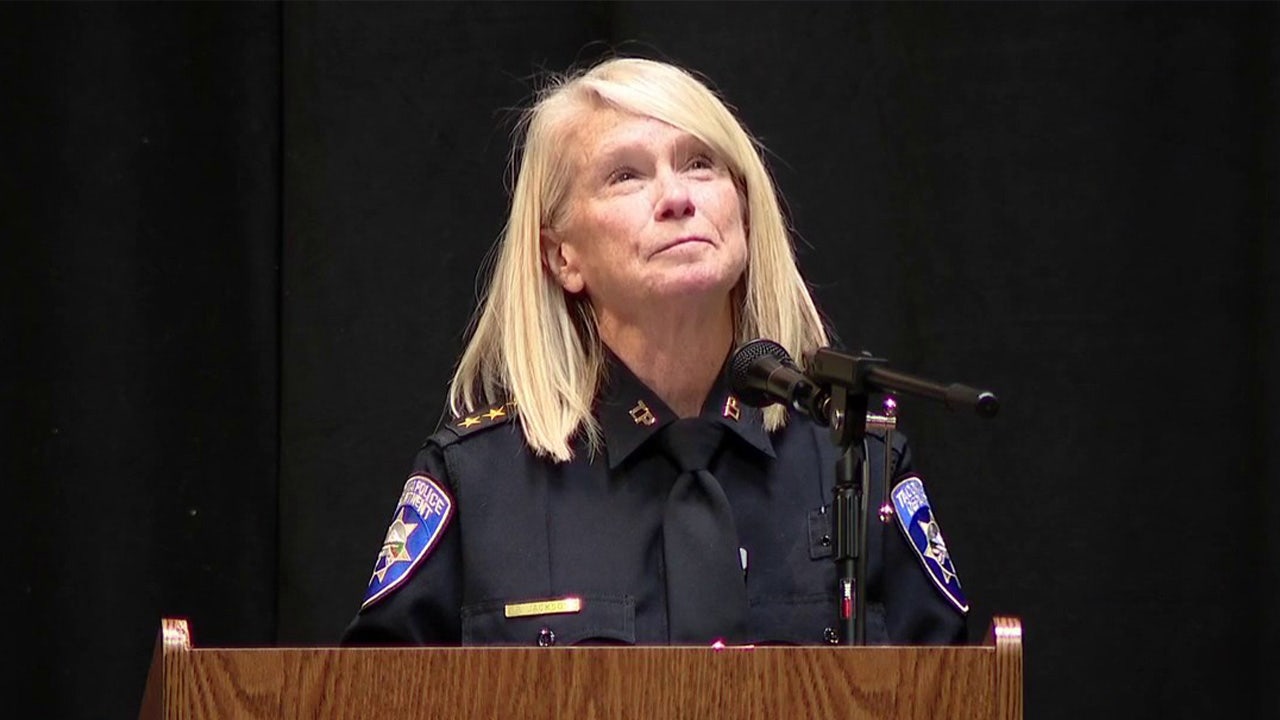 Patti Jackson is first woman sworn in as Tacoma Police Chief