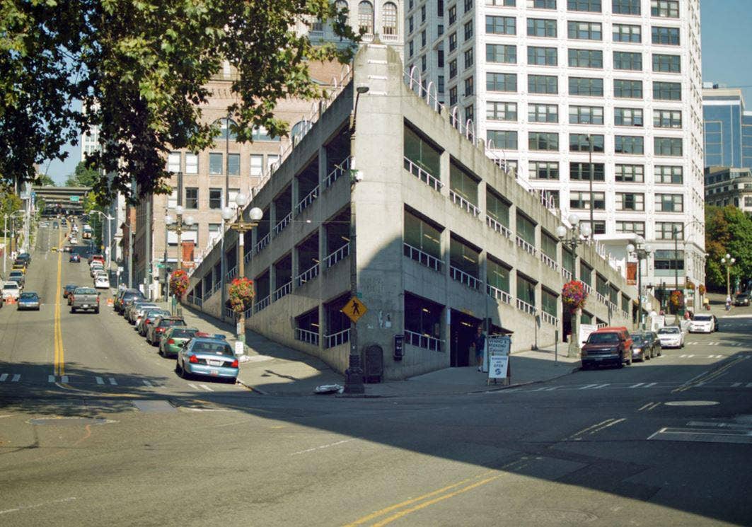 Mom of man killed at Seattle garage calls for change following nearby shooting