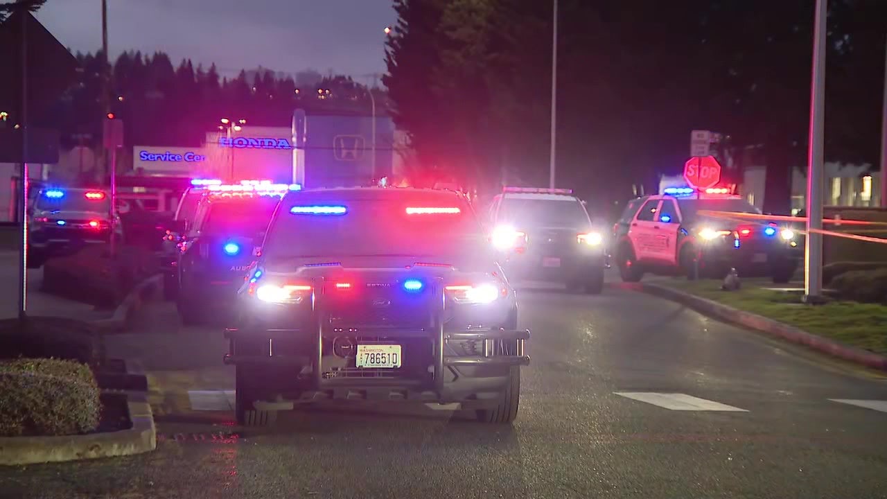 Triple shooting investigation underway in Auburn, WA