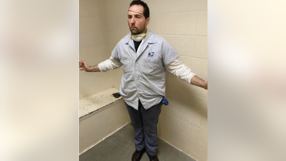 Man charged with impersonating postal worker in Seattle Bitcoin scheme, assault