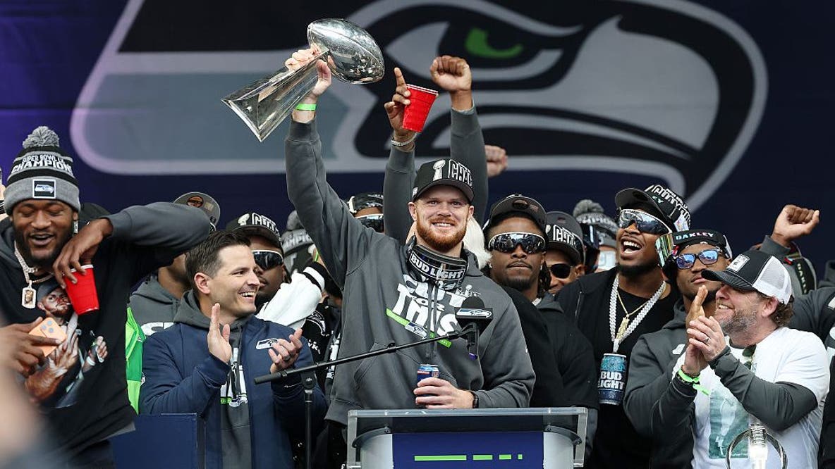 Seattle Seahawks take to streets for parade to celebrate Super Bowl triumph