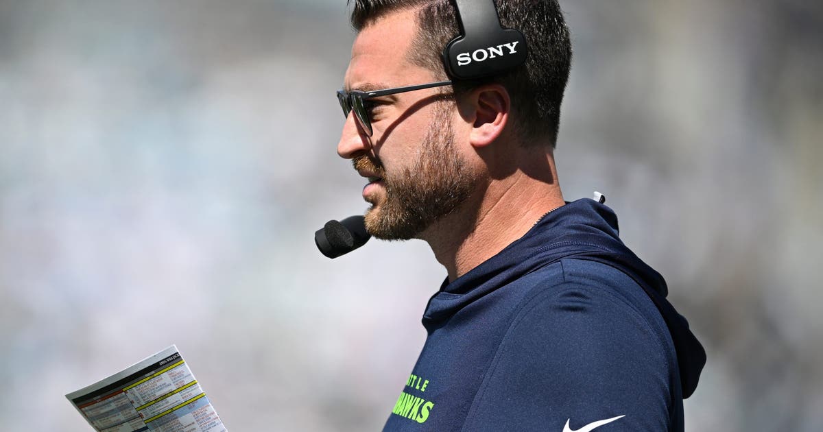 Seattle Seahawks' Andrew Janocko joining Kubiak as Raiders offensive coordinator
