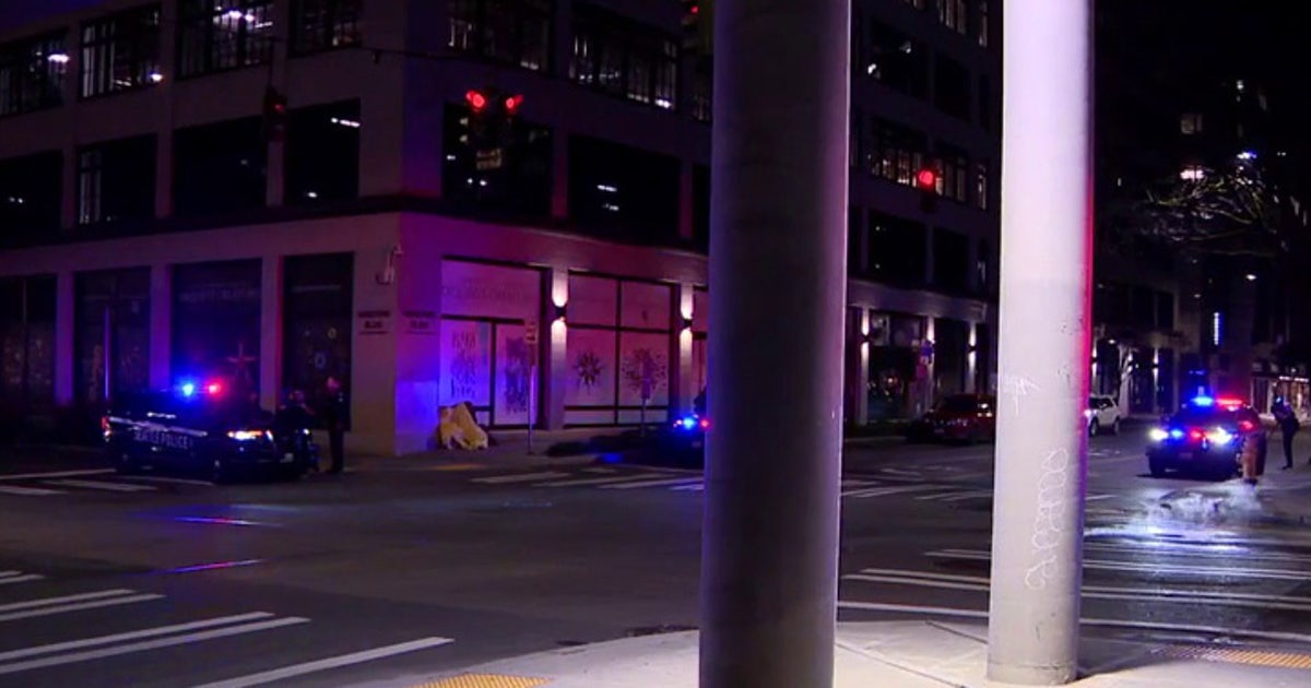 Downtown Seattle shooting leaves security guard injured, suspects flee
