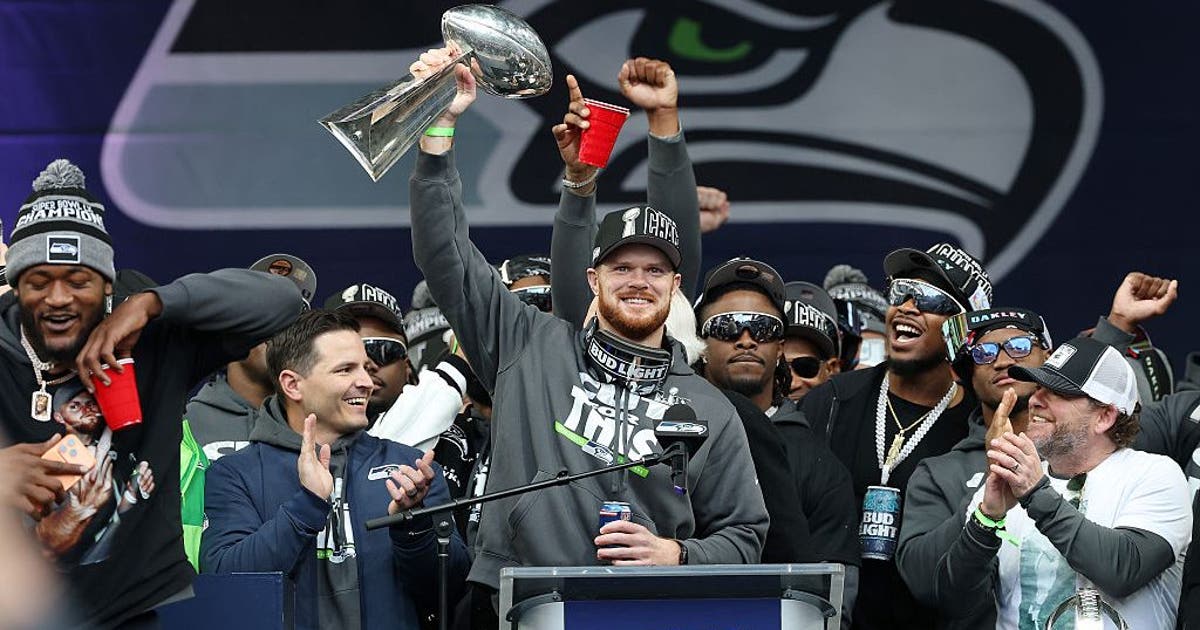 Seattle Seahawks take to streets for parade to celebrate Super Bowl triumph
