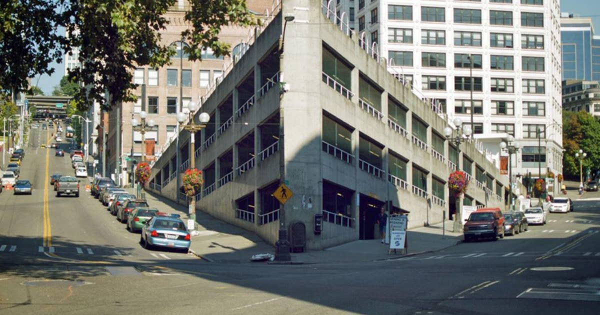 Mom of man killed at Seattle garage calls for change following nearby shooting