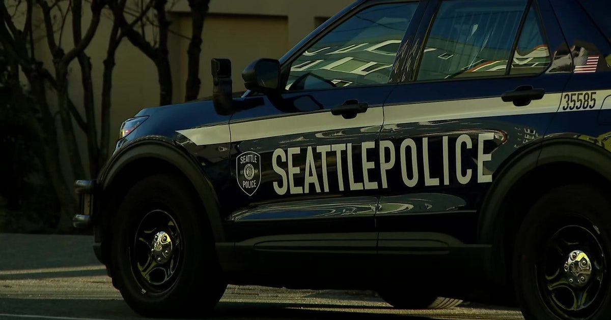 Seattle shooting injures 2, police search for suspects