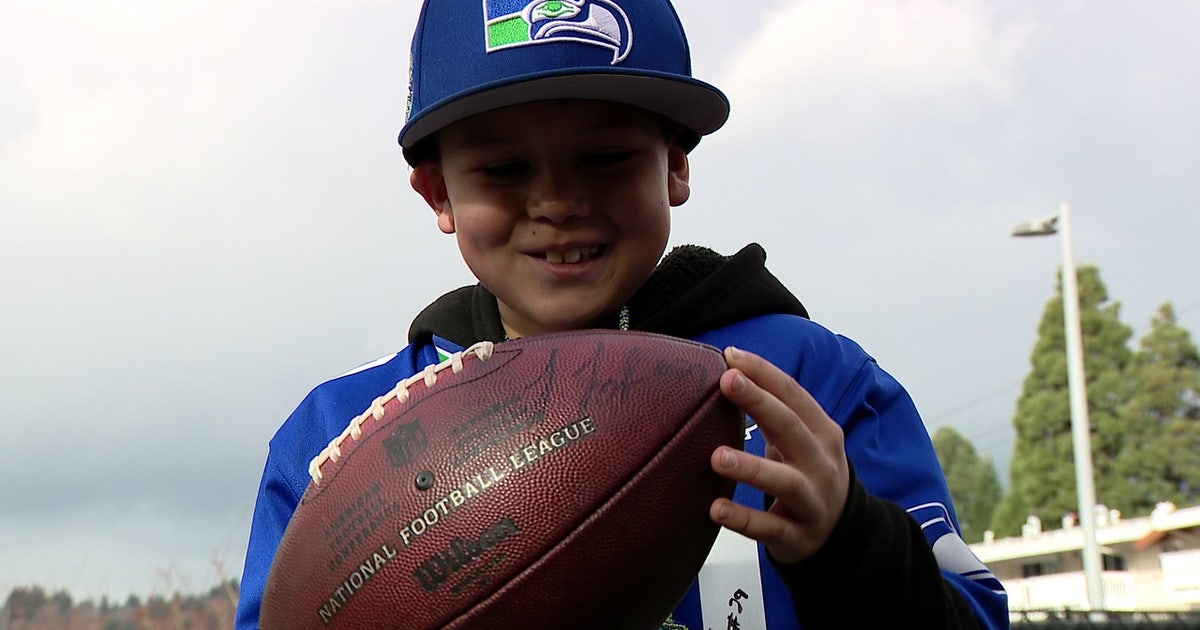 Seattle Seahawks fan who lost signed football meets Josh Jobe, visits VMAC
