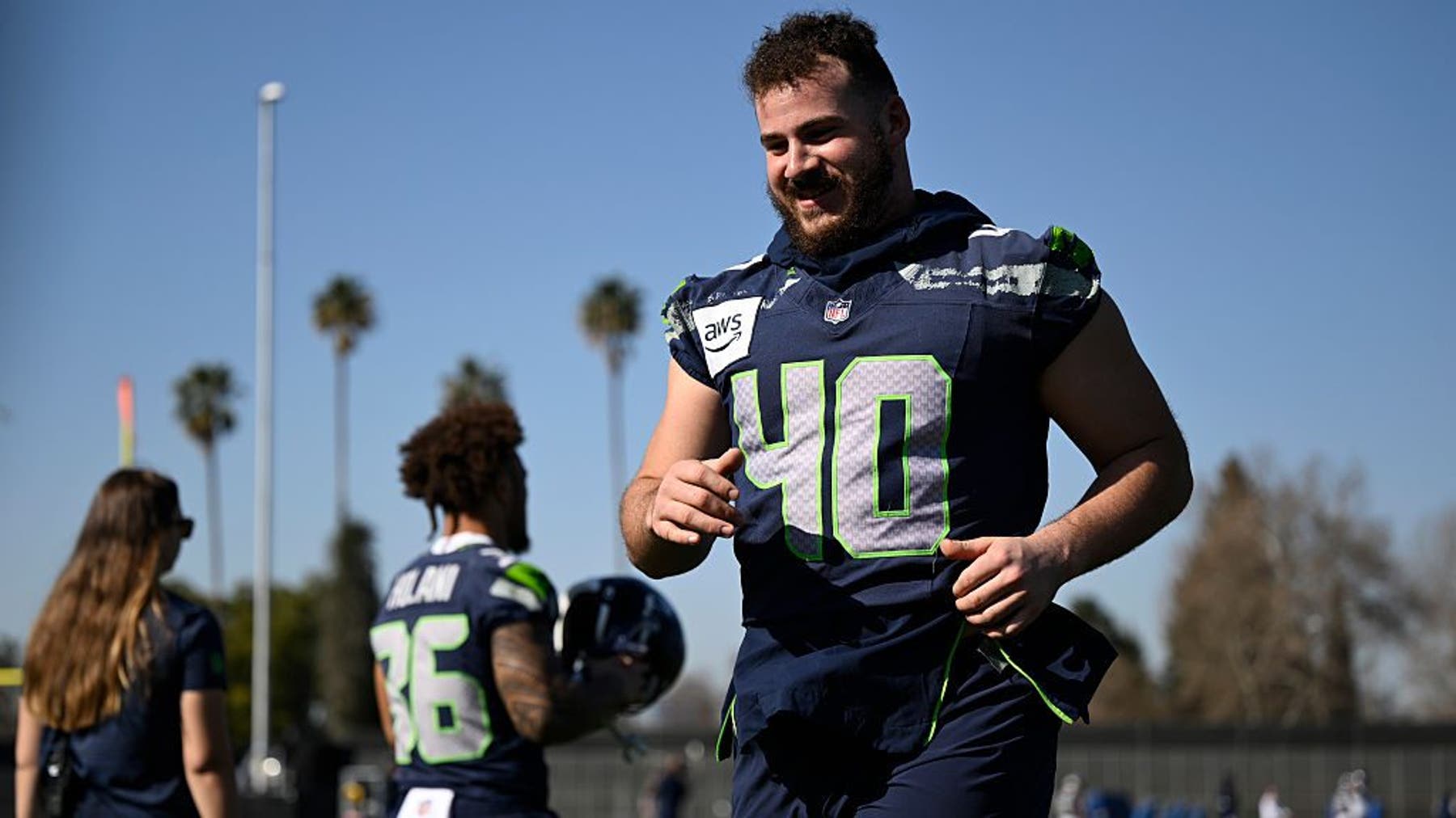 Fullback Robbie Ouzts only player questionable to play for Seattle Seahawks in Super Bowl