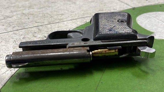 Man accused of trying to shoot Seattle liquor store clerk