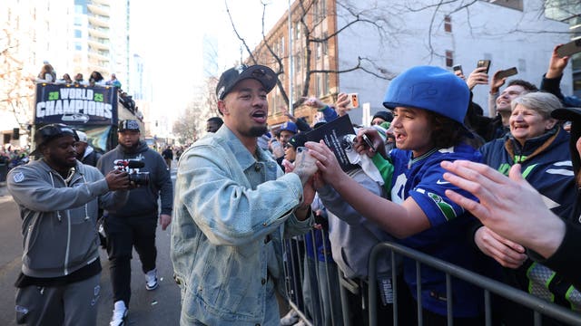 14K Seattle Public Schools students skipped class during Super Bowl parade