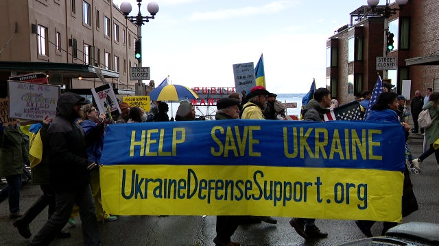 Seattle crowds march on fourth anniversary of Russia-Ukraine war