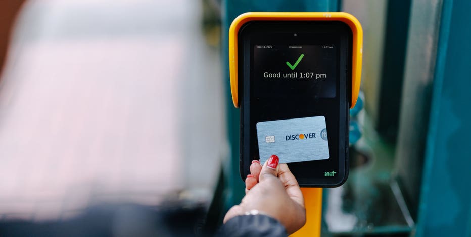 ORCA launching contactless 'Tap to Pay' for light rail, buses in WA. Here's when