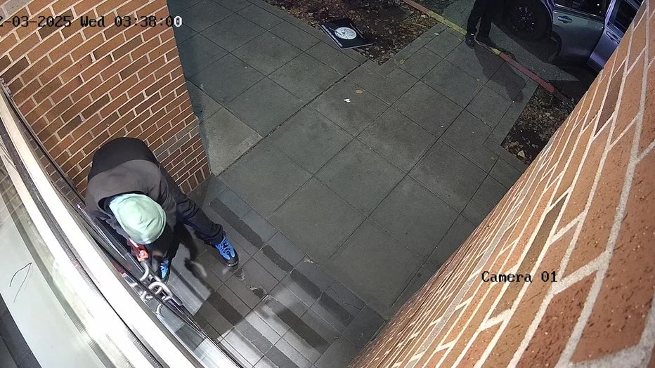 Alki Cafe Break-In Surveillance Photo