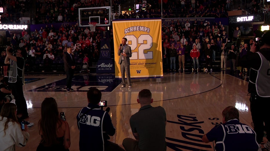 Detlef Schrempf jersey retirement ceremony