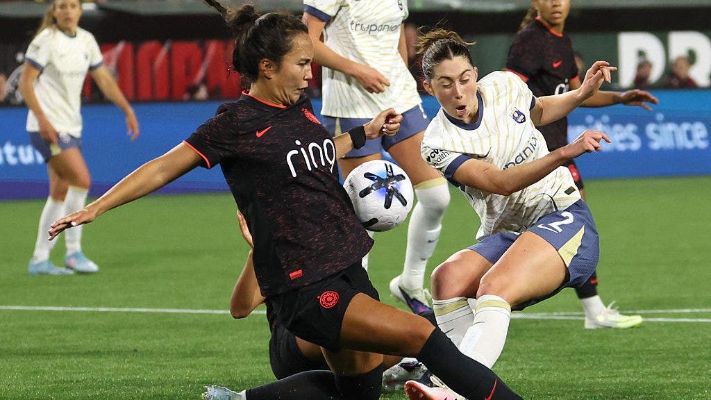 Shorthanded Seattle Reign lose 2-0 to Thorns