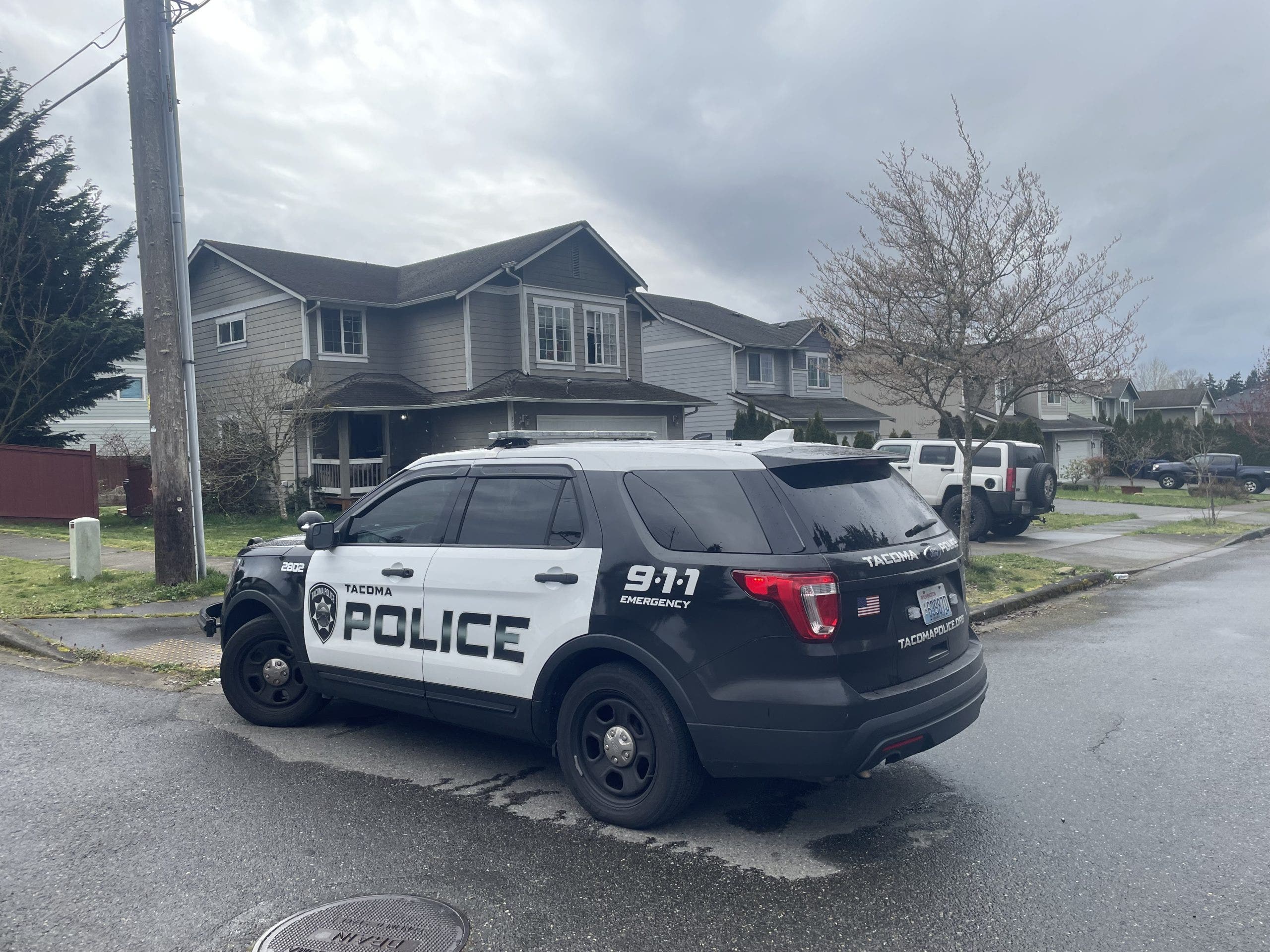 Police say nearly 100 rounds fired in deadly shooting at Tacoma, WA home