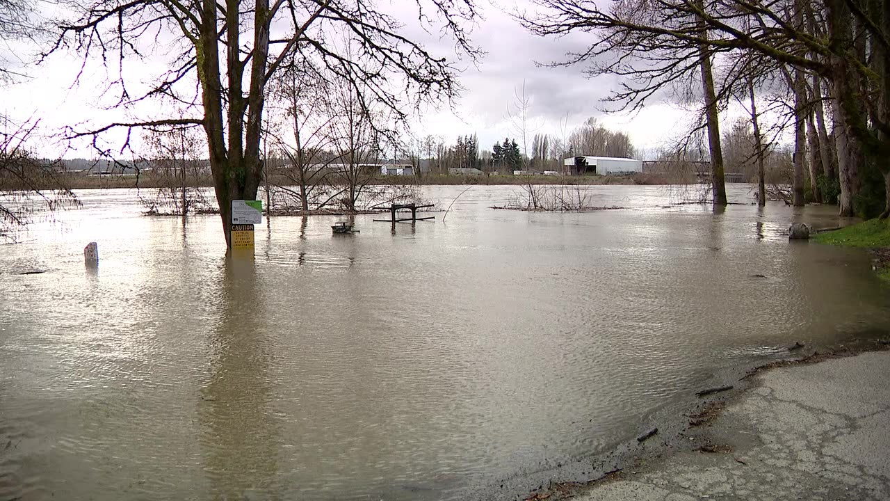 Flooding hits parts of Snohomish, WA for second time in months
