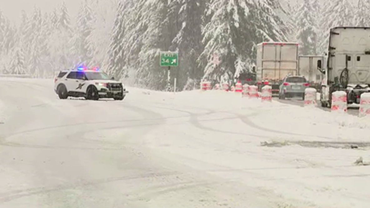 LIVE UPDATES: Seattle snow, school closures, travel impacts across western WA